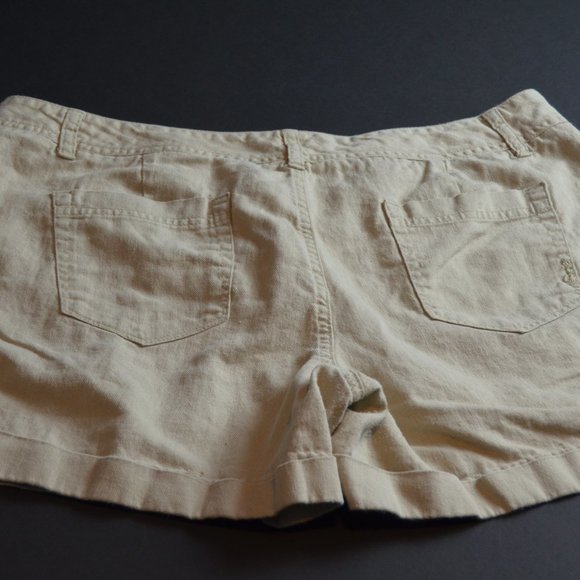 Shorts - Picture 4 of 5